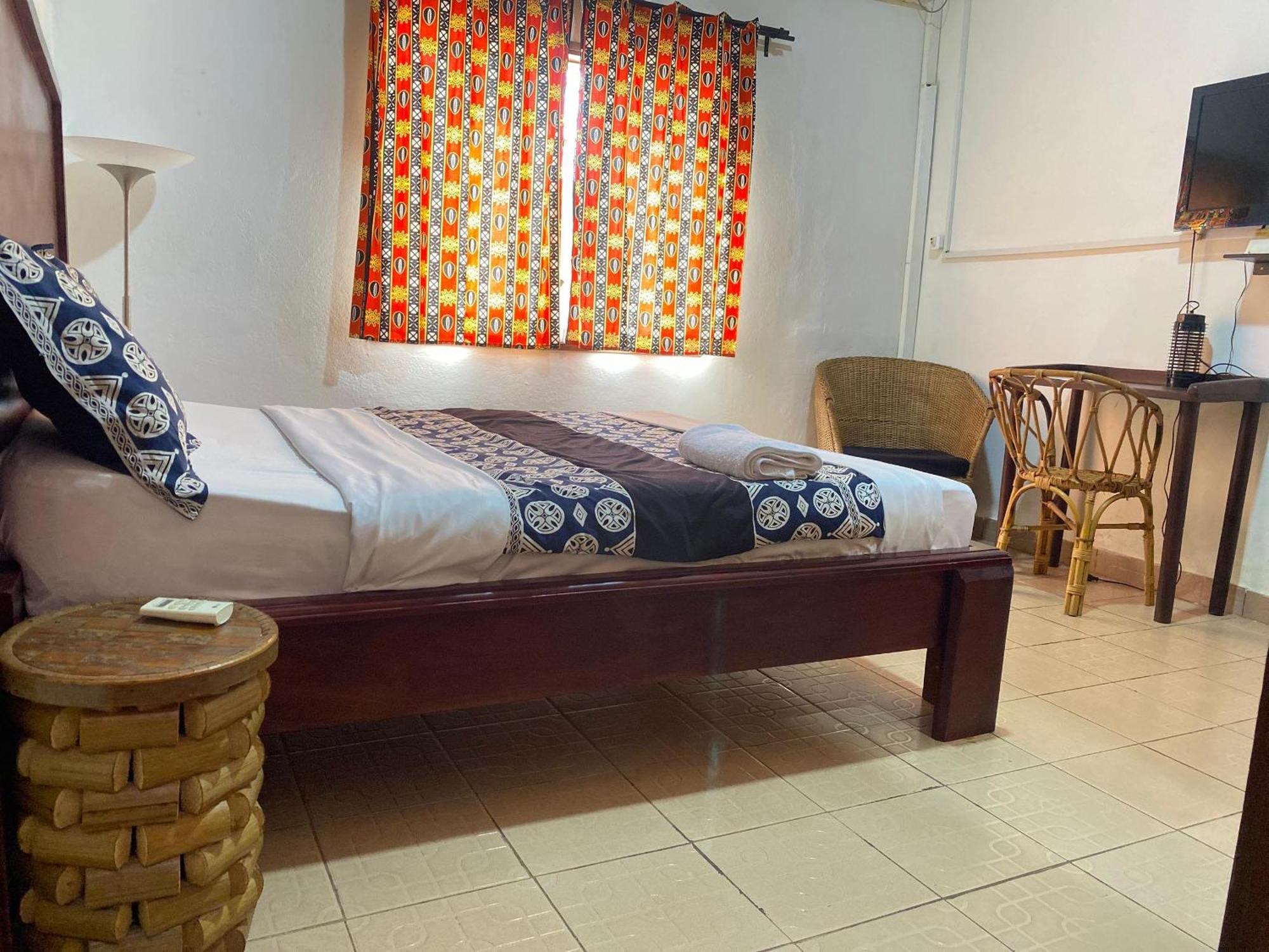 Fiiaa Hotel ยาอุนเด ภายนอก รูปภาพ